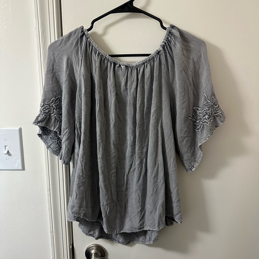 Solitaire for Anthropologie Grey Embroidered Boho Blouse - Picture 8 of 9